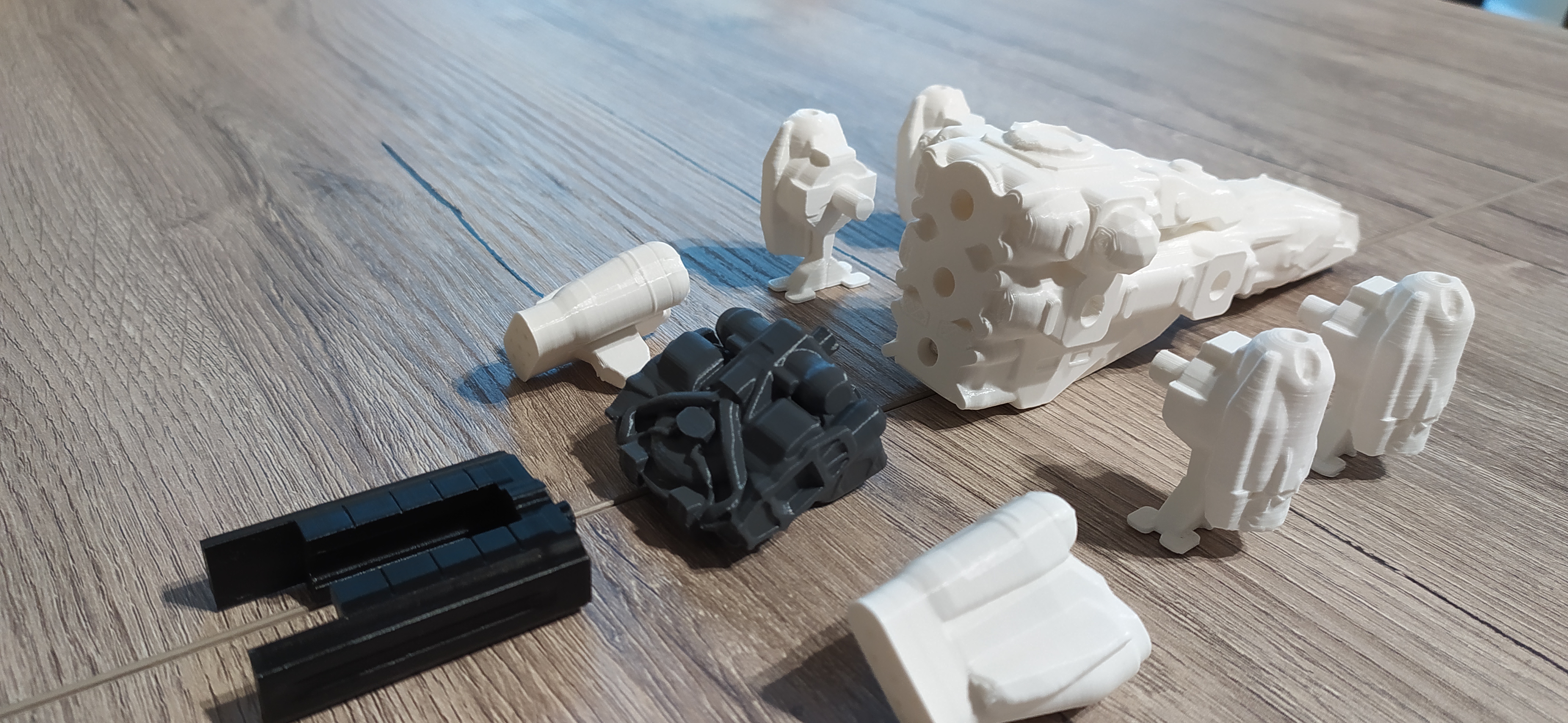 The Frontier Starship - Multipart print - DIY 3D STL Model — view 5