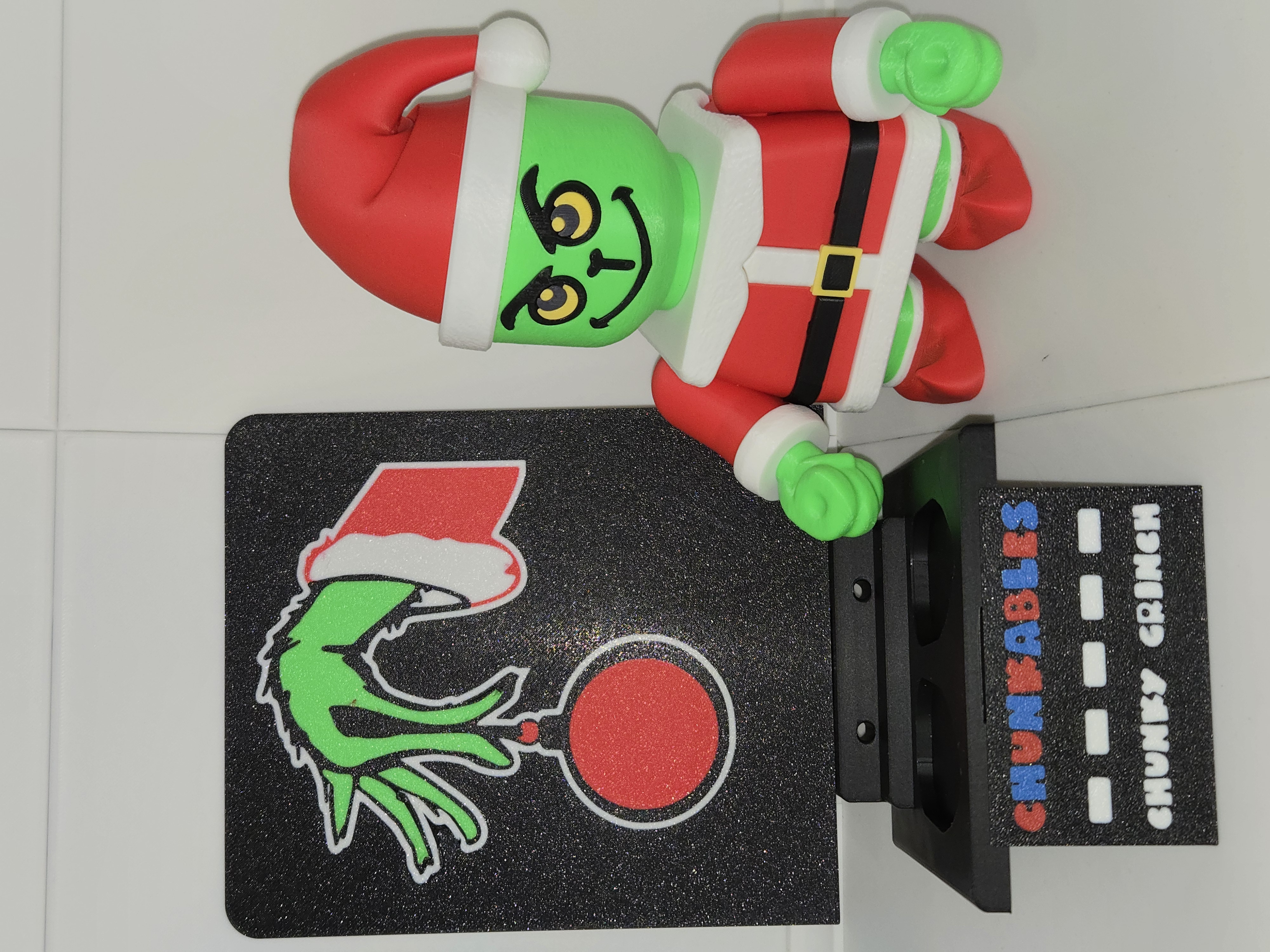 Chunky Grinch Multicolor Nameplates and Backer 3D 3MF Model
