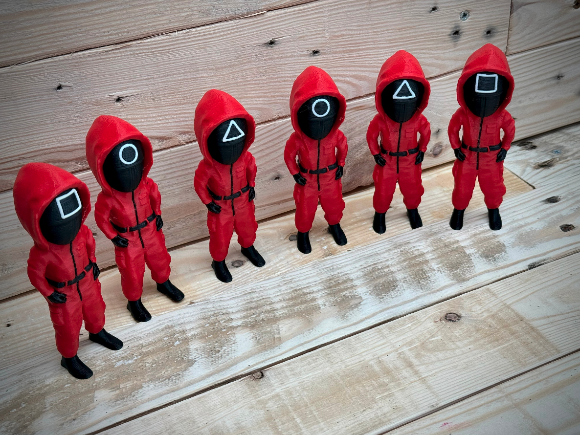 Squid Game Red Soldier Figures 3D STL Model — view 3