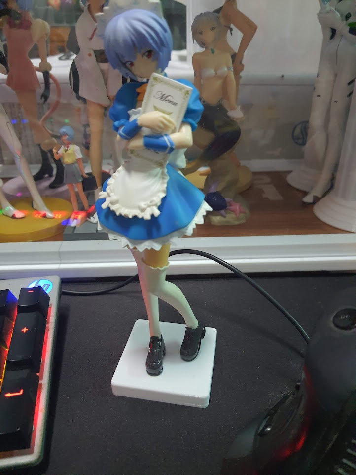 Figurine Base for Ayanami Rei Maid holding menu 3D 3MF Model