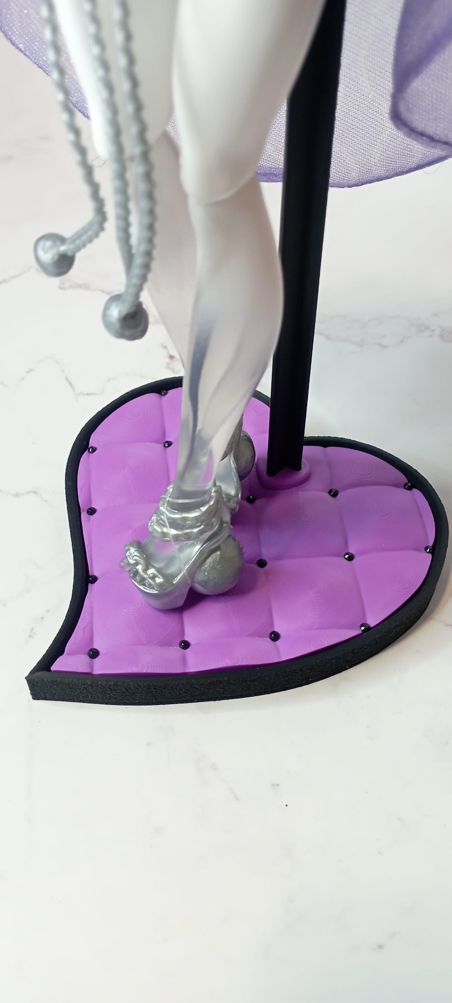 Quilted Heart Doll Stand Collection (1/6) – Classic + Stylized Bases | S/M/L Clips | STL + 3MF (4 Pl 3D Model